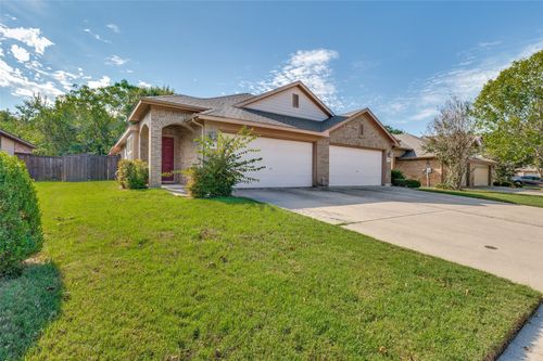 1433 Ravenwood Dr, Mansfield, TX, 76063-6062 | Card Image
