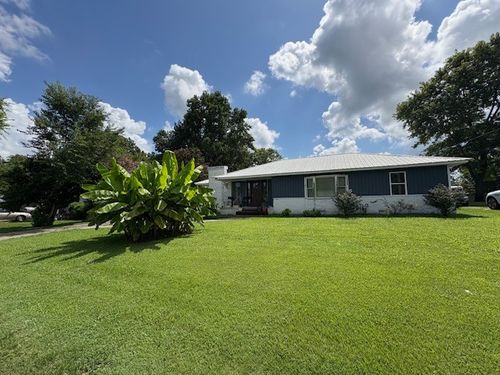 102 Thorogood St, Cowan, TN, 37318-3138 | Card Image