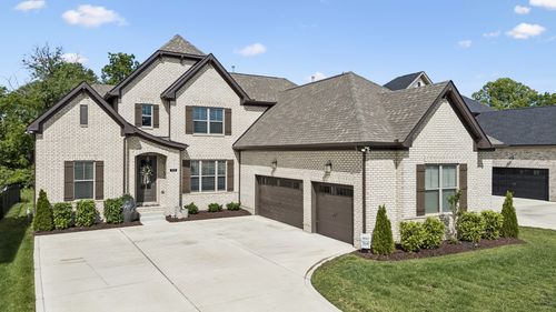 105 Hayden Ln, Gallatin, TN, 37066-5880 | Card Image