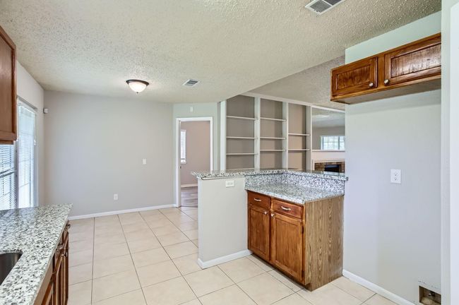 Kitchen | Image 10