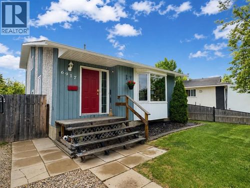 6917 98 St, Grande Prairie, AB, T8V5E7 | Card Image