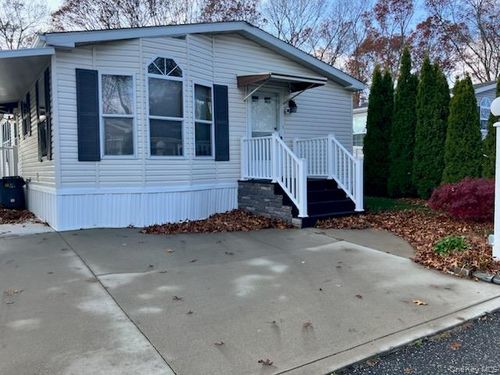 unit-166-1661 Old Country Rd, Riverhead, NY, 11901-4432 | Card Image