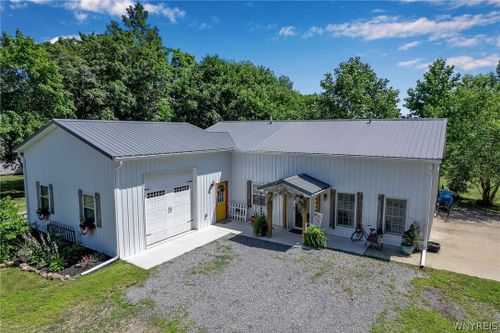 7612 Ridge Road, Hartland, NY, 14067 | Card Image