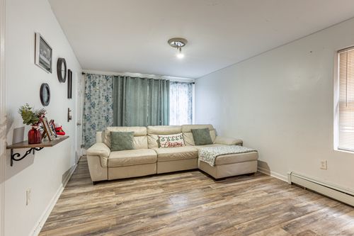 147-149 Enfield St, Hartford, CT, 06112 | Card Image