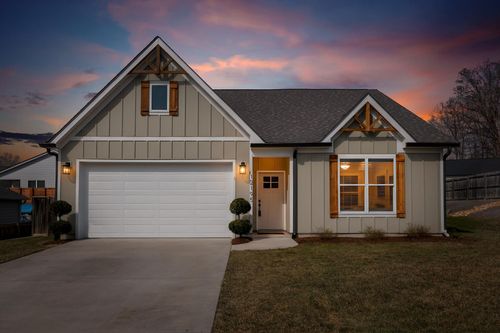12195 Avery Pl, Soddy Daisy, TN, 37379-2005 | Card Image