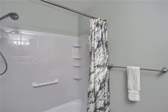 main bathroom | Image 18