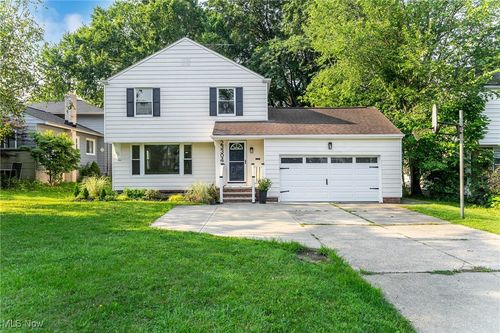 23304 Cedar Rd, Beachwood, OH, 44122-1062 | Card Image
