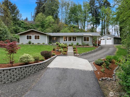 1108 Olney Ave E, Port Orchard, WA, 98366-4927 | Card Image