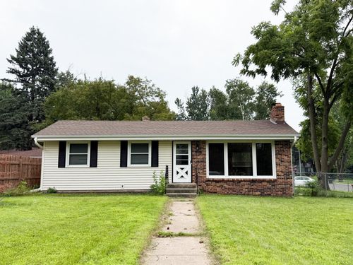 1666 Laurie Rd E, Maplewood, MN, 55109-2627 | Card Image