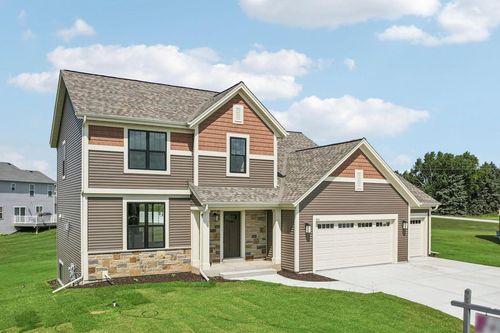 675 Mary Way Way, Slinger, WI, 53086 | Card Image