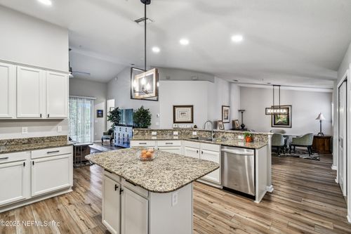 23e-6657 Shaded Rock Ct, JACKSONVILLE, FL, 32258-8429 | Card Image