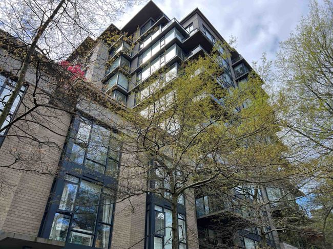 402 - 1650 W 7 Th Avenue, Condo with 1 bedrooms, 1 bathrooms and 1 parking in Vancouver BC | Image 1