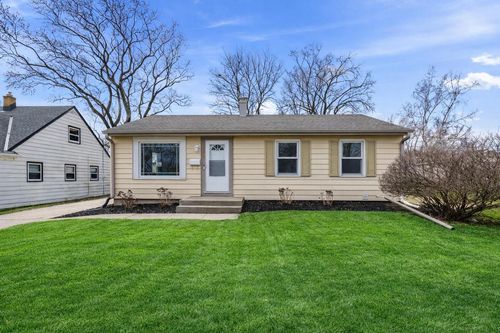 3541 S 46th St, Greenfield, WI, 53220-1507 | Card Image