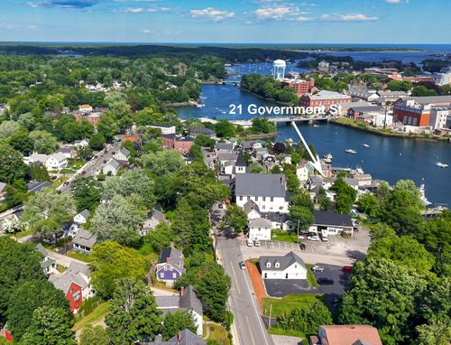 21 Government St, Kittery, ME, 03904-1662 | Card Image