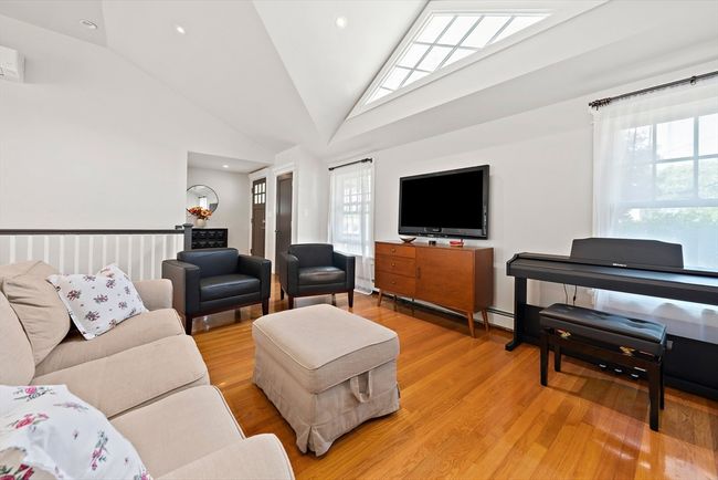 141 Cornell St, House other with 4 bedrooms, 3 bathrooms and 5 parking in Newton MA | Image 9
