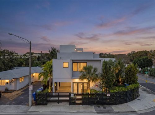 5101 N Miami Ave, Miami, FL, 33127-2121 | Card Image