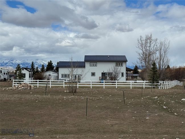 23 Indian Rings Rd, House other with 4 bedrooms, 3 bathrooms and null parking in Big Timber MT | Image 47