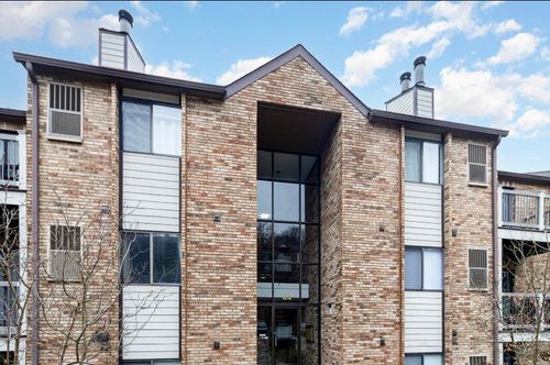 10-12 Woodland Hills Dr, Southgate, KY, 41071-5474 | Card Image