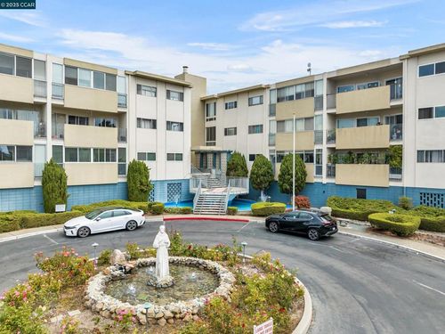 apt-111-2137 Otis Dr, Alameda, CA, 94501-5737 | Card Image