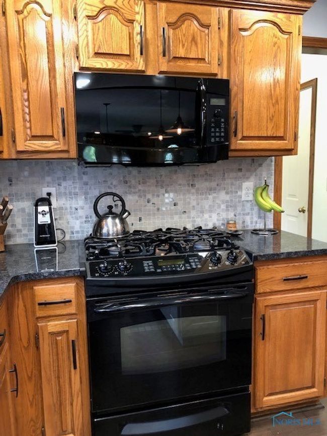 415 W Jamestown Ave, House other with 4 bedrooms, 3 bathrooms and 2 parking in Tiffin OH | Image 11
