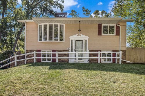 7610 Lake Wood Dr, Portage, MI, 49002-4340 | Card Image