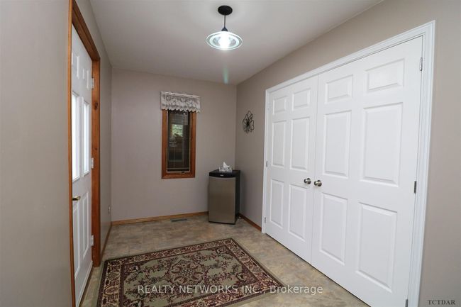 662 Edward Ave, House other with 2 bedrooms, 1 bathrooms and 2 parking in Holtyre ON | Image 27