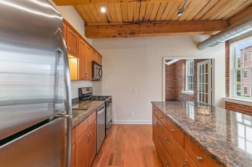 unit-4-25 Cedar St, Amesbury, MA, 01913-1830 | Card Image