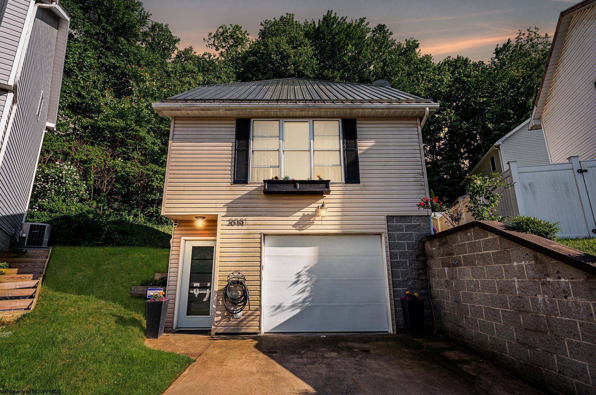 Pinecrest Dr, Morgantown, WV 26505