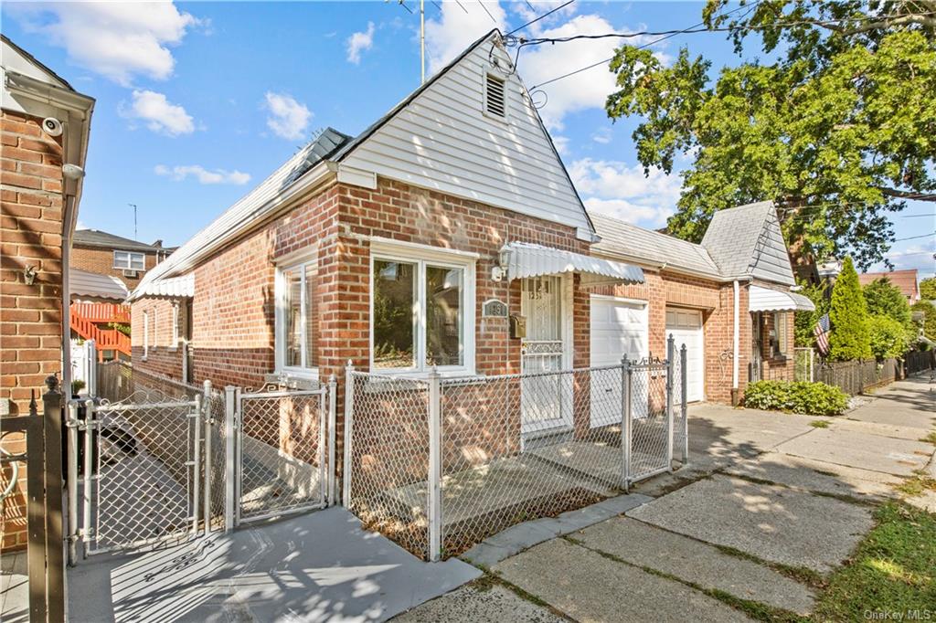 Hobart Ave, Bronx, NY 10461