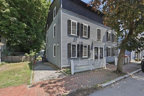69-69 Prospect St, Newburyport, MA, 01950-2913 | Card Image