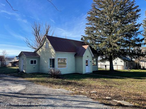 174 E 4th Ave, Afton, WY, 83110-5030 | Card Image
