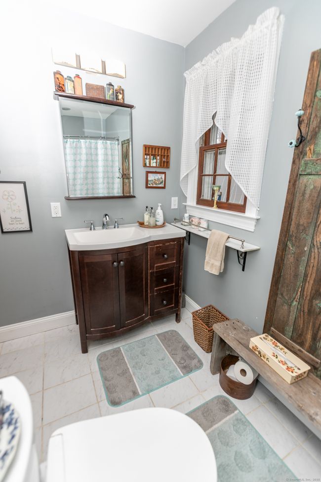 570 Atkins St, House other with 4 bedrooms, 2 bathrooms and null parking in Middletown CT | Image 27