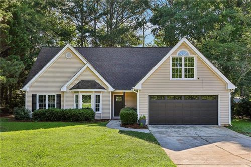 2360 Huntington Dr, Loganville, GA, 30052-3243 | Card Image