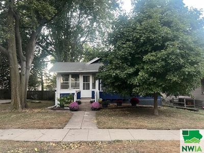 212 Prospect St., House other with 3 bedrooms, 2 bathrooms and null parking in Vermillion SD | Image 2