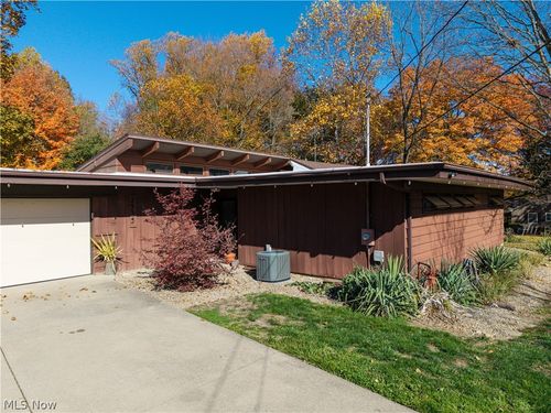 2525 Reimer Road Ext, Norton, OH, 44203-5336 | Card Image