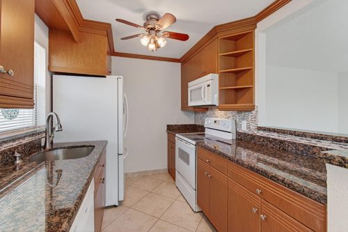 228 Brittany E, Delray Beach, FL, 33446 | Card Image