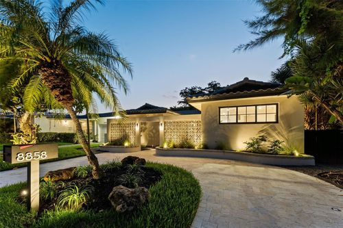 8858 Garland Ave, Surfside, FL, 33154-3326 | Card Image