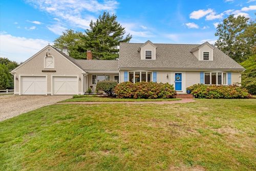 1 Swann Hill Ln, Sandwich, MA, 02563-5302 | Card Image