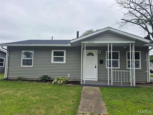 2200 Glen Dr, Granite City, IL, 62040-6032 | Card Image