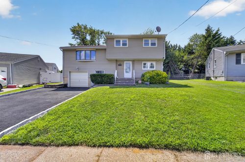 17 Wedgewood Dr, Carteret, NJ, 07008-1832 | Card Image