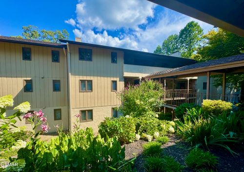 unit-302-224 Woodland Rd, Gatlinburg, TN, 37738-5898 | Card Image