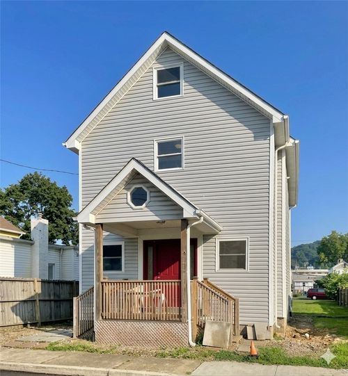 860 Pennsylvania Ave, Coraopolis, PA, 15108-3912 | Card Image