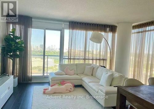 3208-121 Mcmahon Dr, North York, ON, M2K0C1 | Card Image