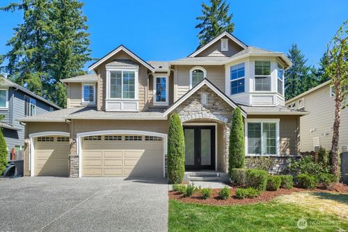 2122 215th Pl Se, Sammamish, WA, 98075-9002 | Card Image