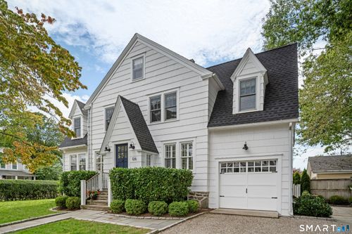 126 Oldfield Rd, Fairfield, CT, 06824-6659 | Card Image