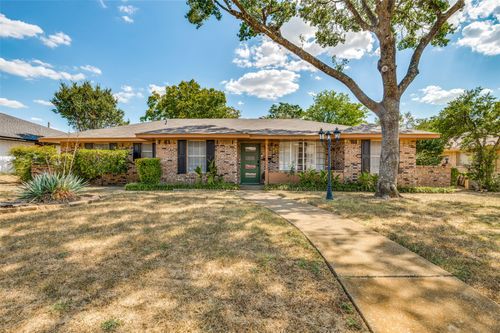 948 Briarcove Pl, Lancaster, TX, 75146-1415 | Card Image