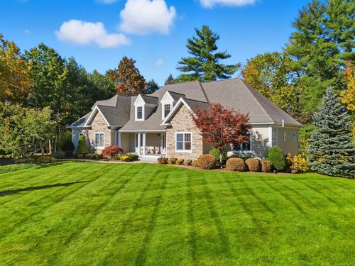 58 Tanglewood Dr, Nashua, NH, 03062-1044 | Card Image