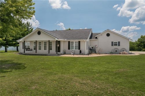 10700 Crabapple Rd, Agency, MO, 64401-7174 | Card Image