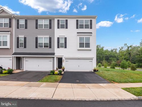 131 Edgewater Ct, QUAKERTOWN, PA, 18951-3111 | Card Image