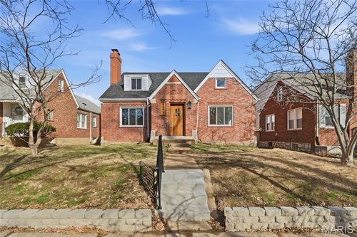 6409 Sutherland Ave, Saint Louis, MO, 63109-2203 | Card Image